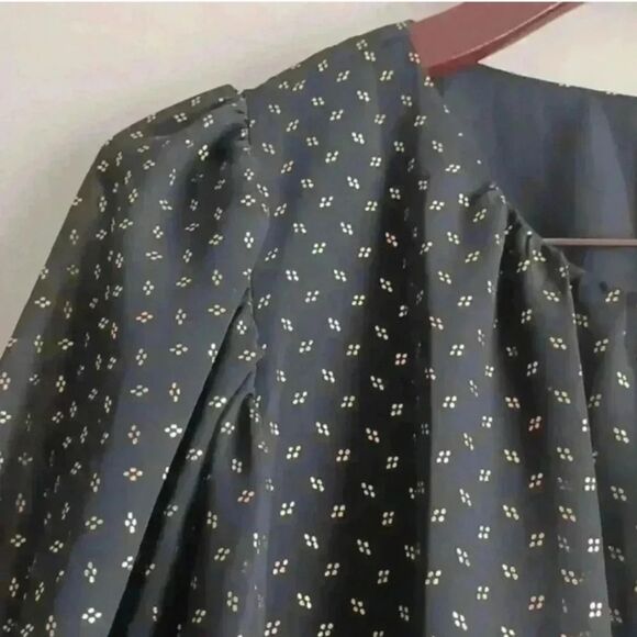 Vince Camuto Crew Neck Balloon Sleeve Blouse - Picture 9 of 16